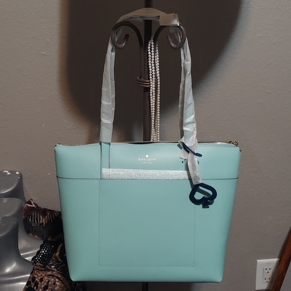 Tote - Picture 2 of 3